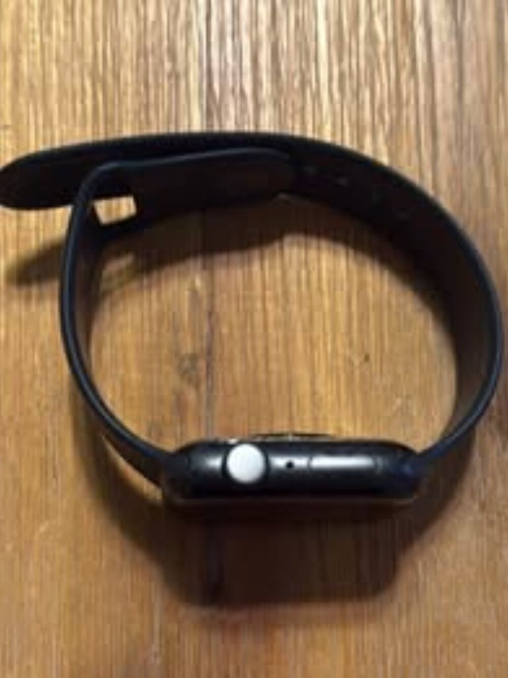 Apple Watch SE (1st Gen) - 40mm (with Charger) - Picture 4 of 4